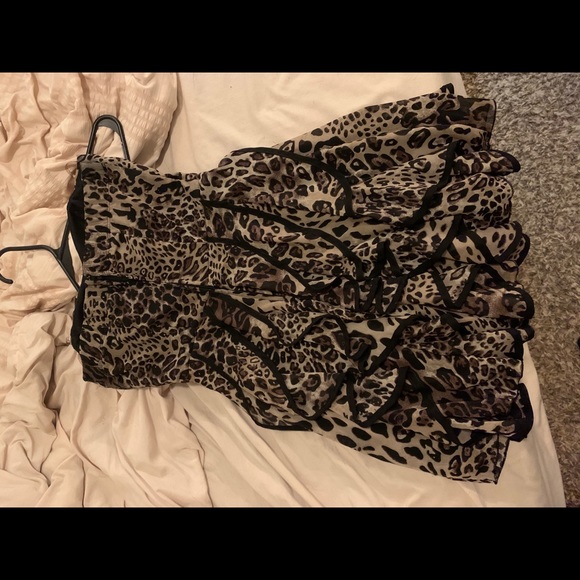 Dress - Picture 2 of 3